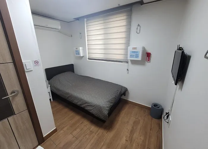 Olive Myeongdong Hostal *