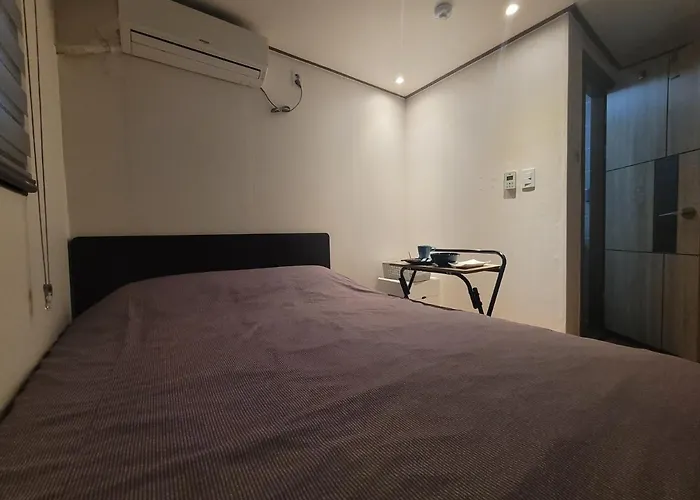 Hostal Olive Myeongdong *