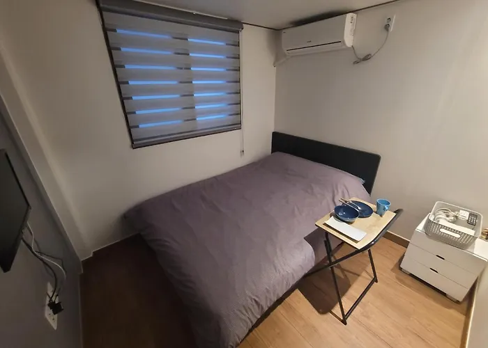 Hostal Olive Myeongdong *