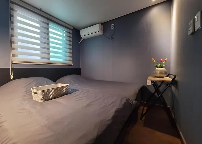 Olive Myeongdong Hostal *