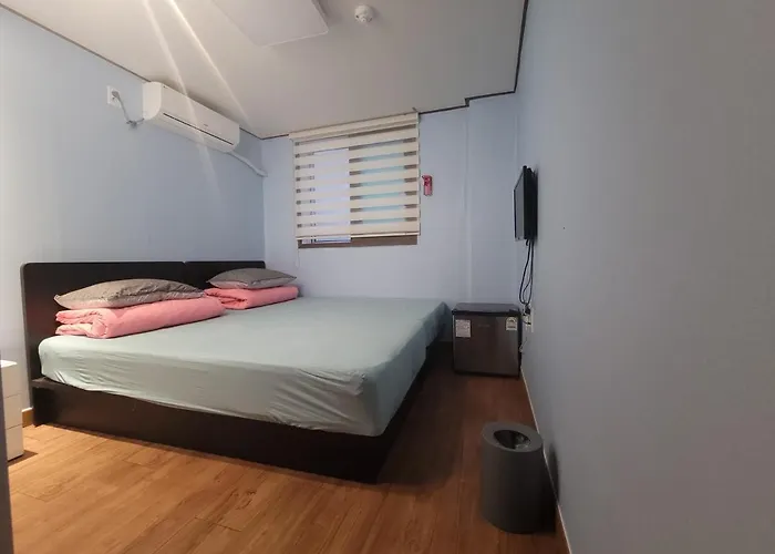 Hostal Olive Myeongdong *