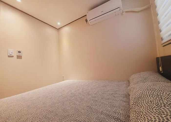 Olive Myeongdong Hostal *